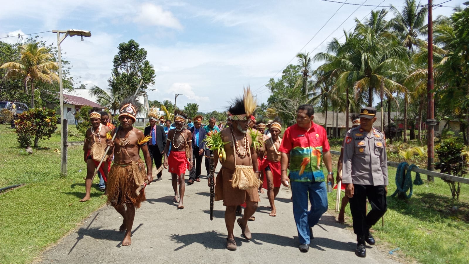 Badan Kesbangpol Menghadiri Kegiatan Adat Sub Bar Mani Ikatan Keluarga Besar Er-Rayar